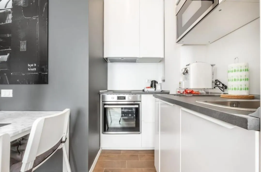 Apartment Red House Citylife San Siro Duomo Milan