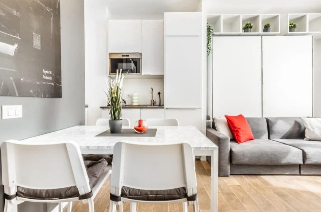 Red House Citylife San Siro Duomo Milan Apartment